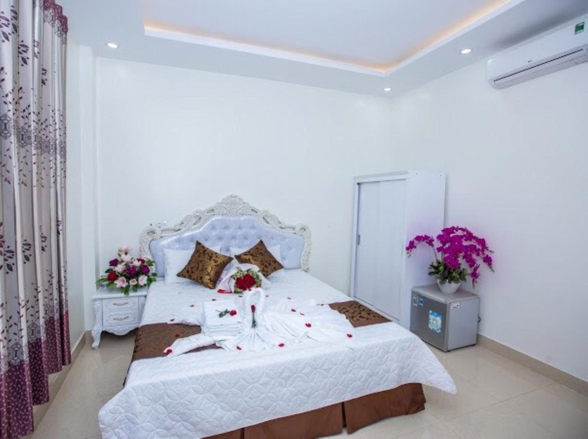 Khách Sạn Hoàng Gia Son La Exterior foto