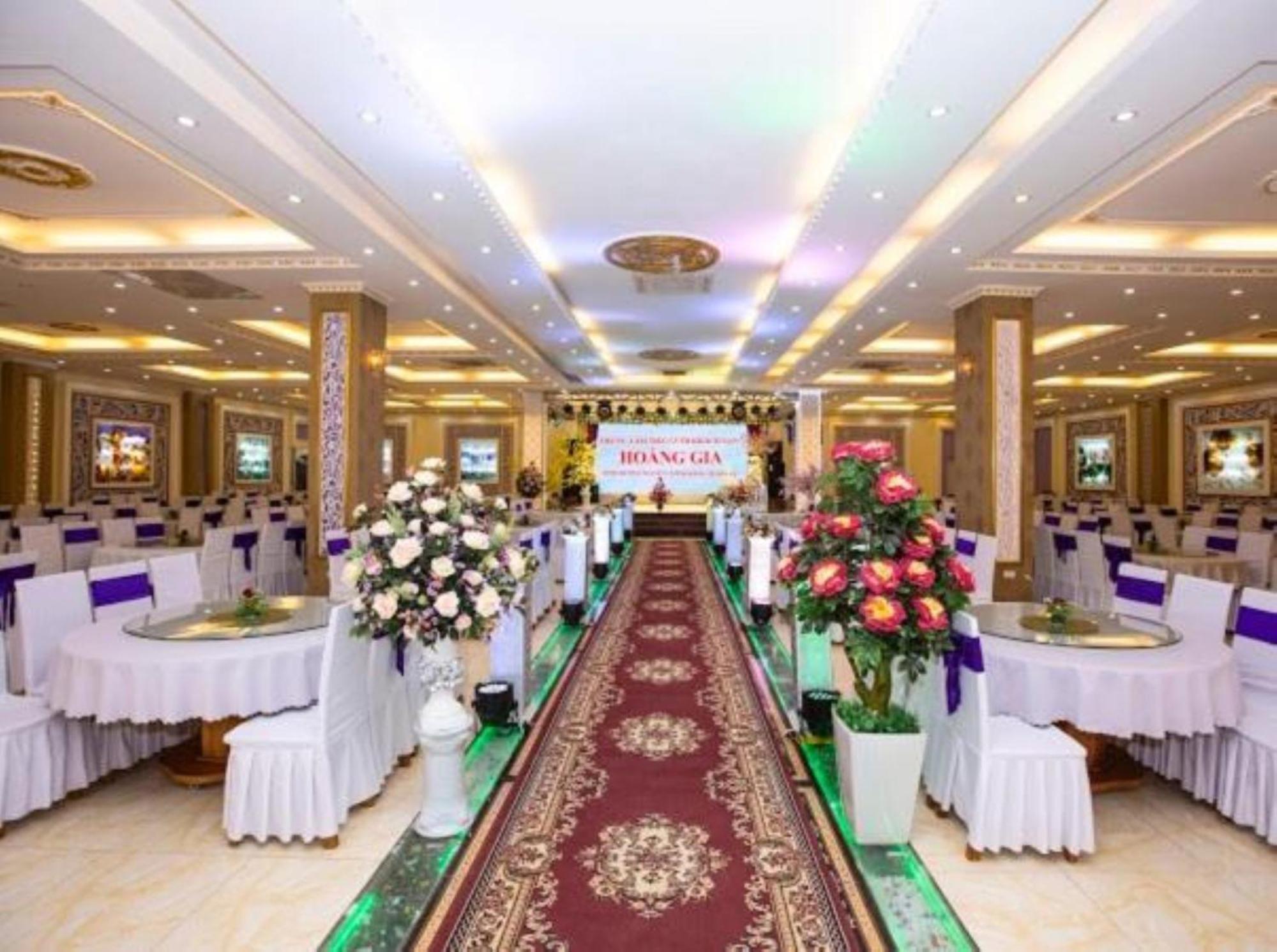 Khách Sạn Hoàng Gia Son La Exterior foto